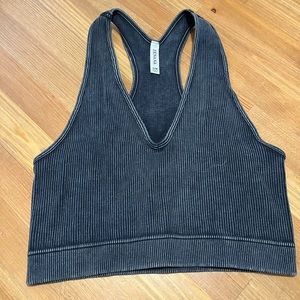 Zenana cropped racer back tank in charcoal gray. Women’s size S/M